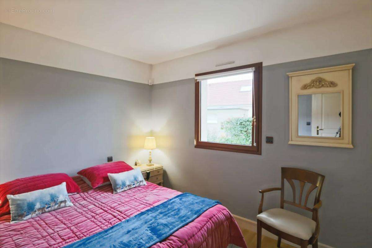 Maison à VOIVRES-LES-LE-MANS