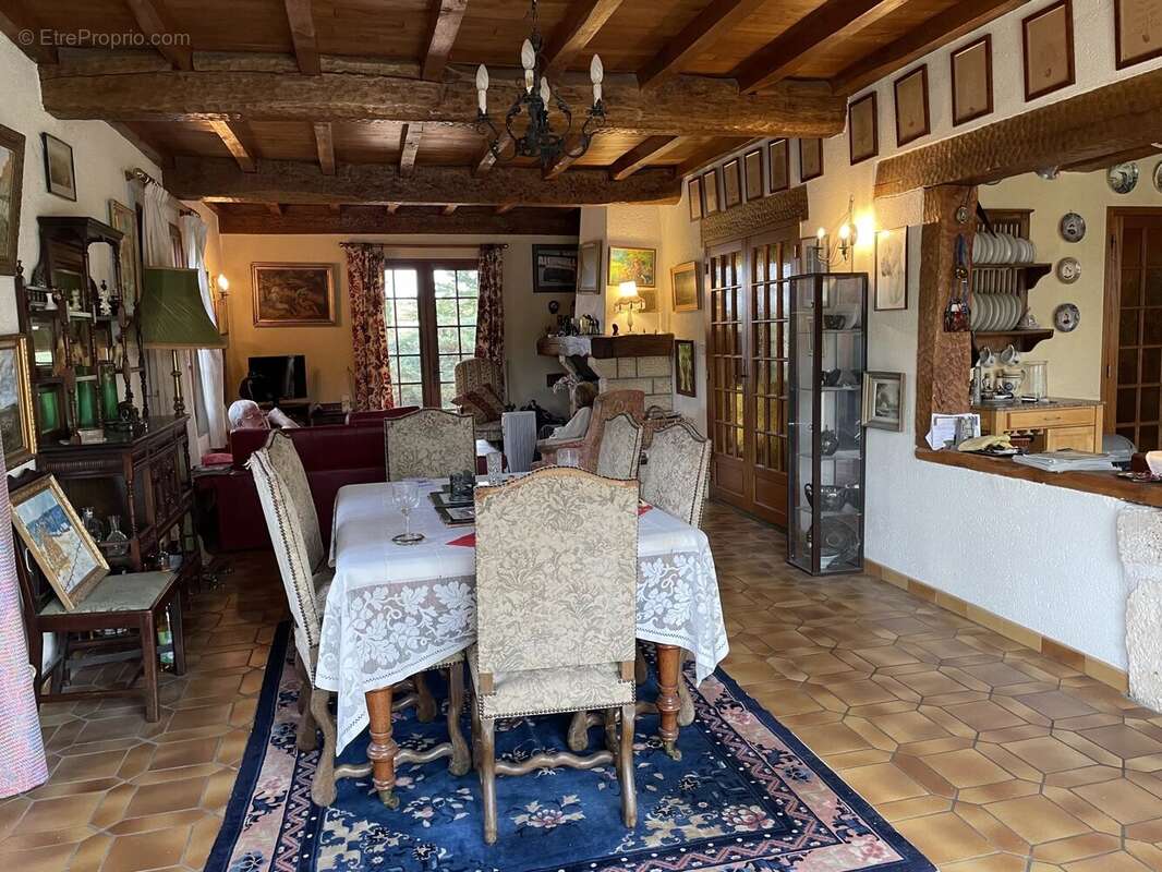Maison à MONSEMPRON-LIBOS