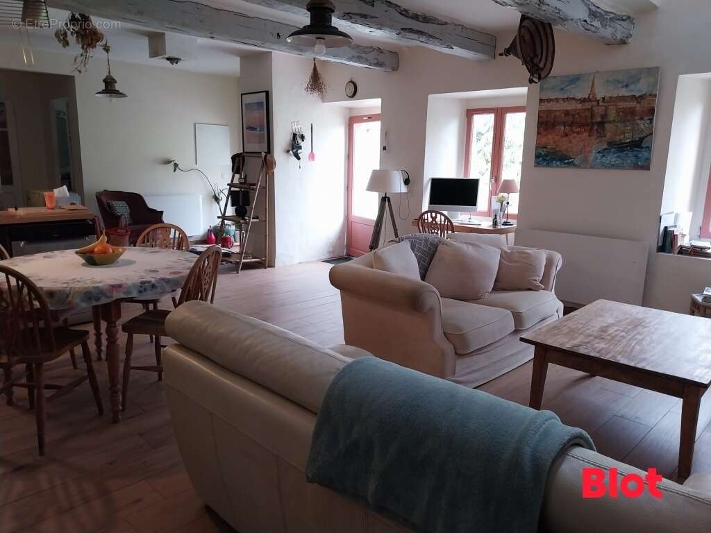 Maison à PLESSIX-BALISSON
