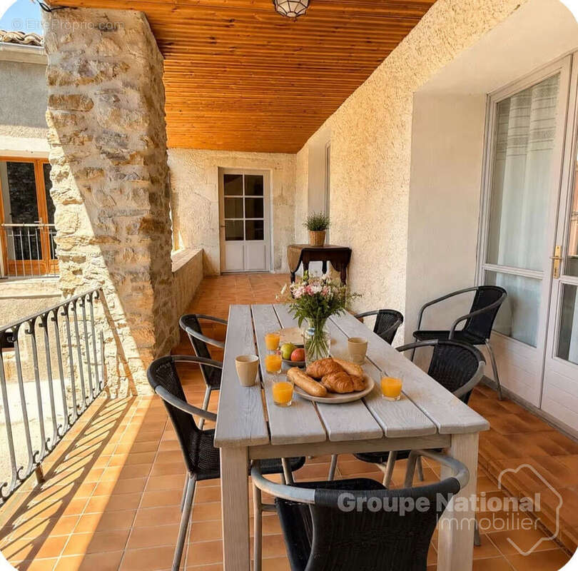 Maison en pierres de 130m2 sur 313m2 de terrain à Cornillon - photo 2