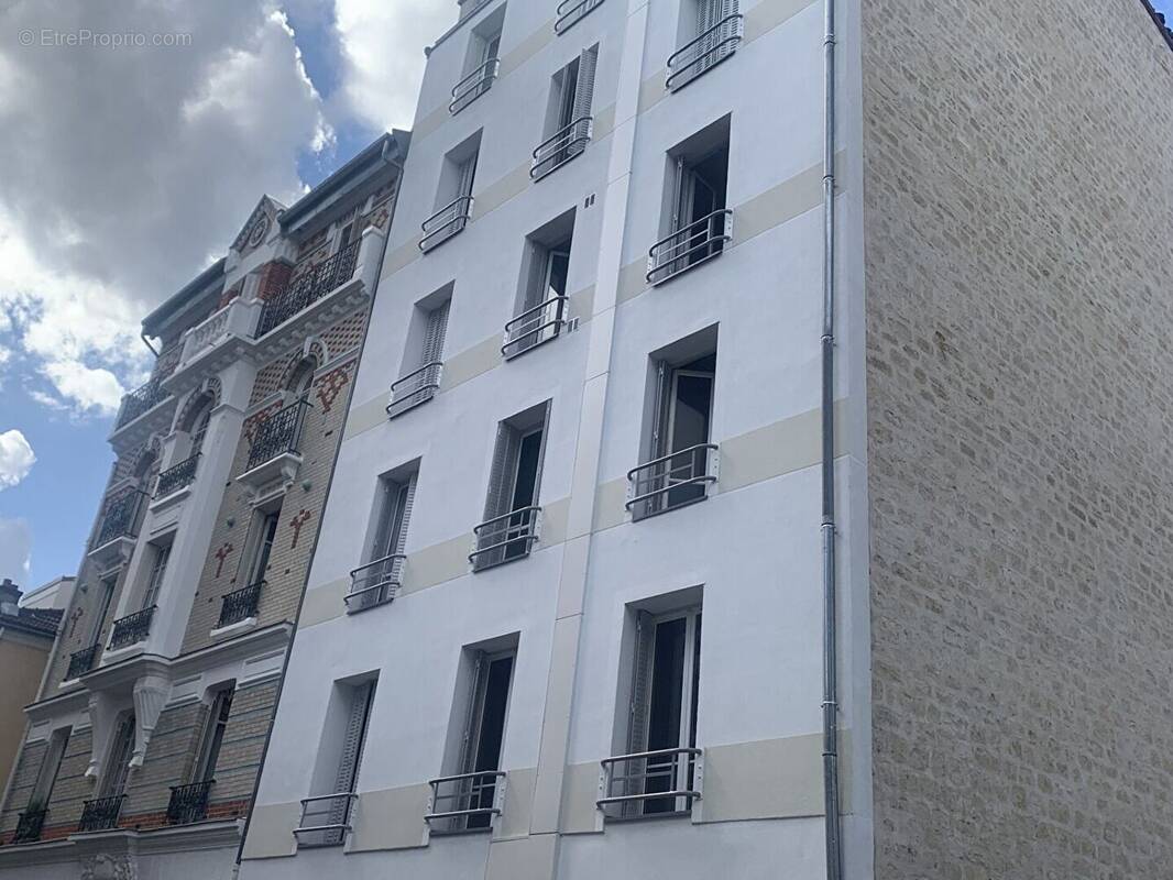 Appartement à COURBEVOIE