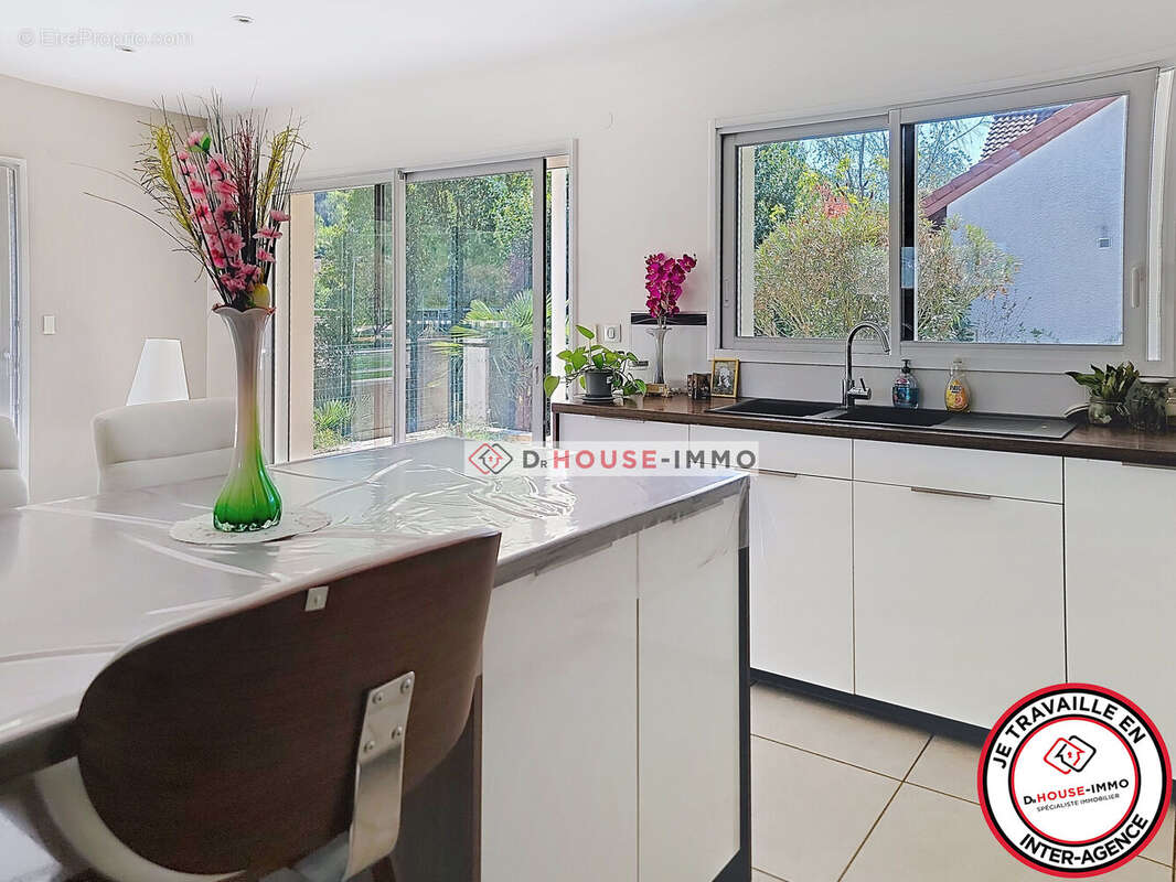 Maison 122 m² à Saint-Quentin-Sur-Isere  - photo 18