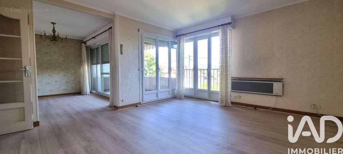 Photo 2 - Appartement à CHARNAY-LES-MACON