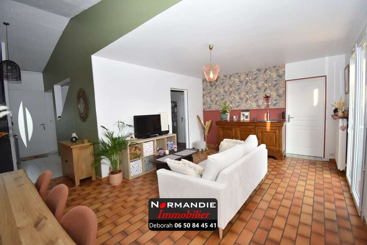 Maison familiale 115 m² –  3 chambres + 1 chambre d'enfant ou bureau – Jardin clos – Secteur recherché de Maromme - photo 2