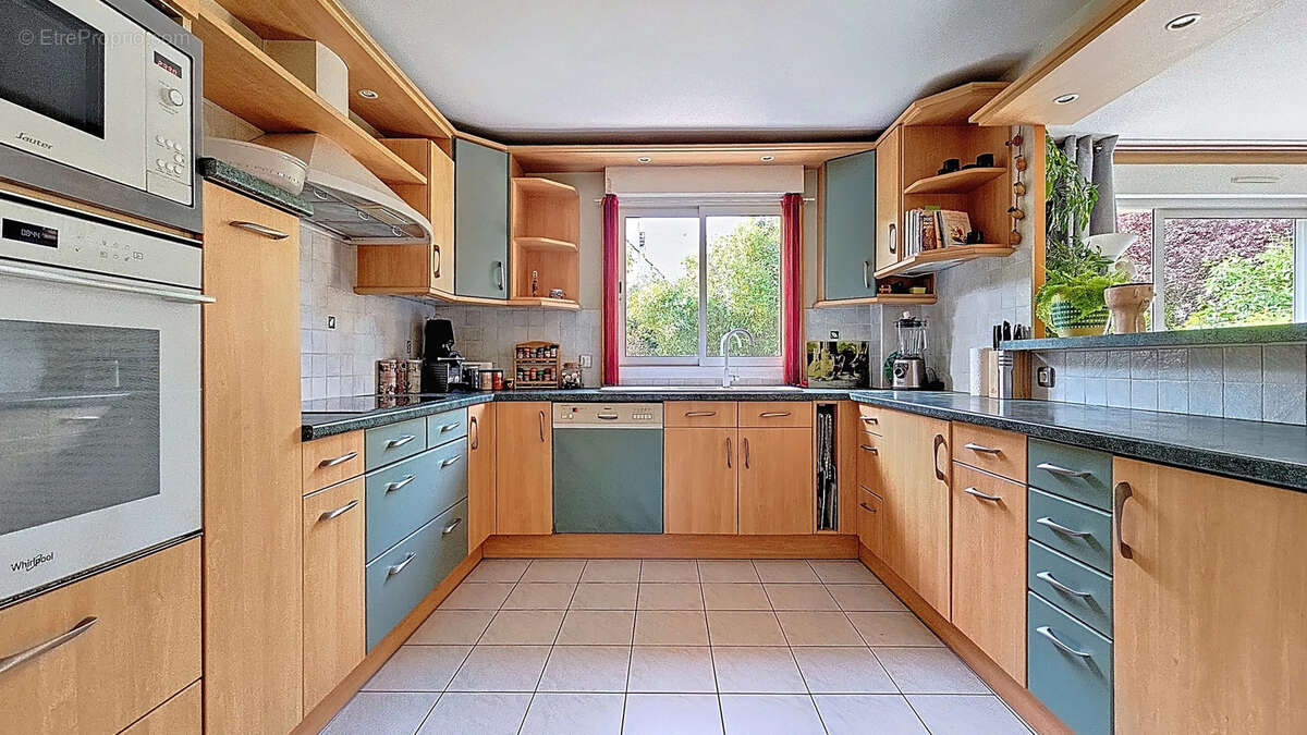 Maison à CHAMPS-SUR-MARNE