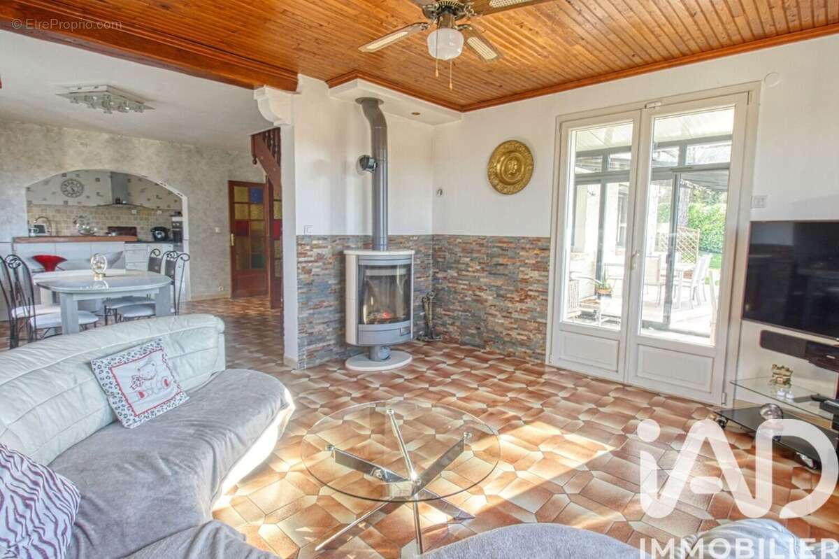 Photo 4 - Maison à SERMAISES