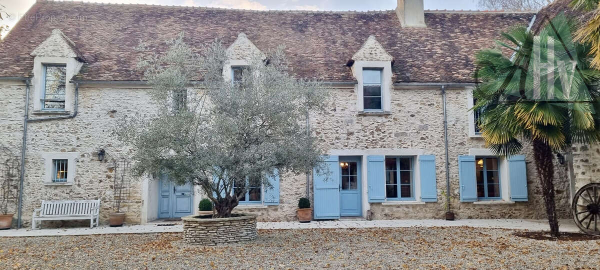 Maison à CHALAUTRE-LA-GRANDE