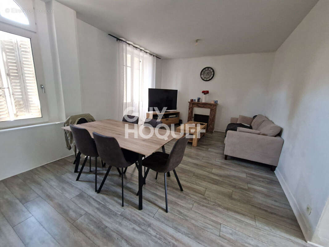 Appartement à CHATEAU-GONTIER