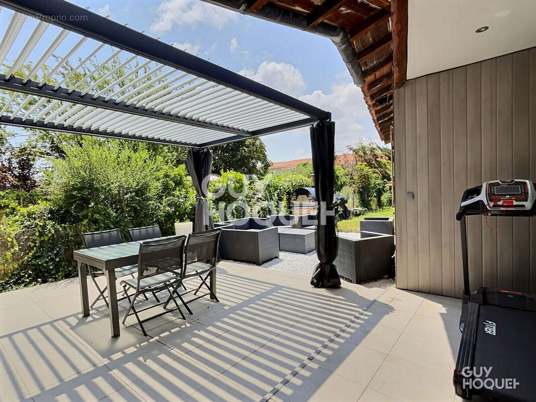 Maison à SAINTE-CONSORCE