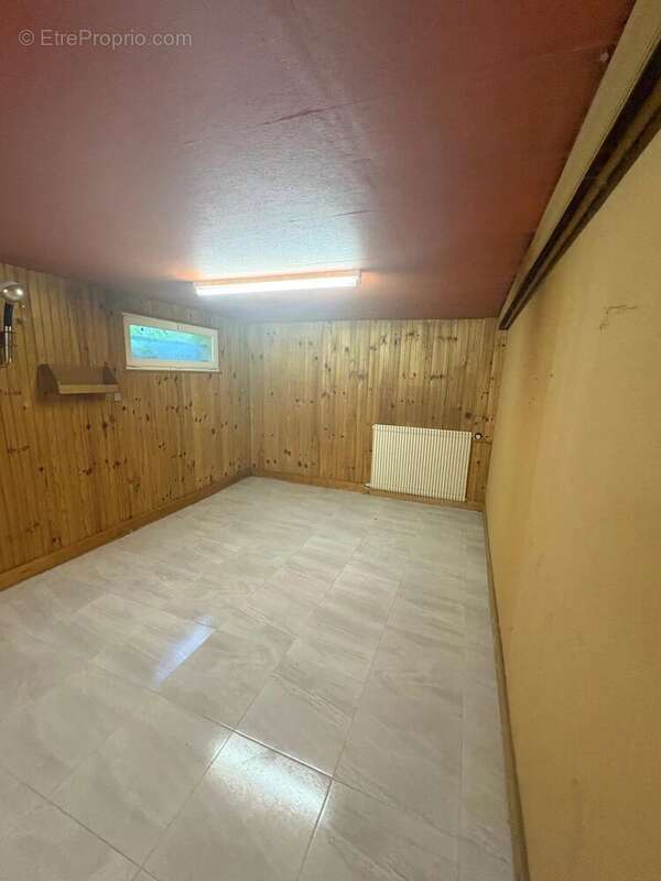 Maison à SAINT-NOM-LA-BRETECHE