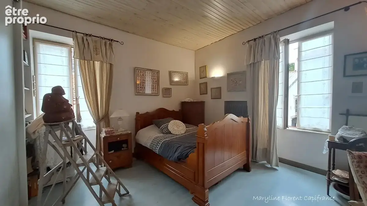 Bâtisse en pierre de 262 m², Cour, jardin cocon, garage & fort potentiel - photo 10