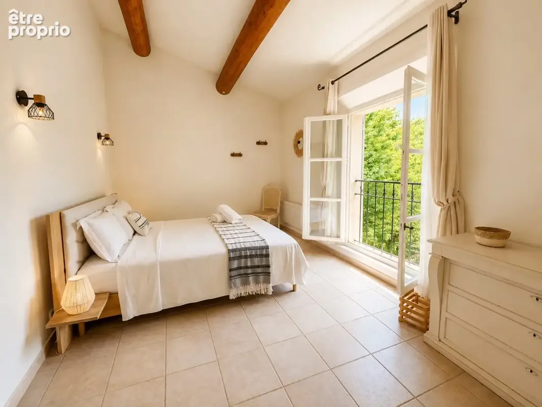 Mas du XVIIIe siècle de 210 m2, piscine, jardin de 6400 m2  OPPEDE (84) - photo 11