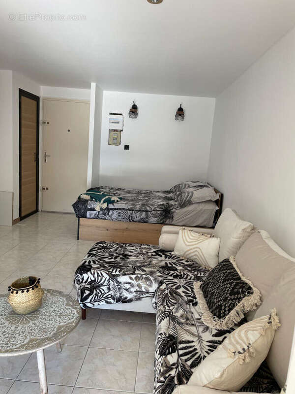 Appartement à BORMES-LES-MIMOSAS
