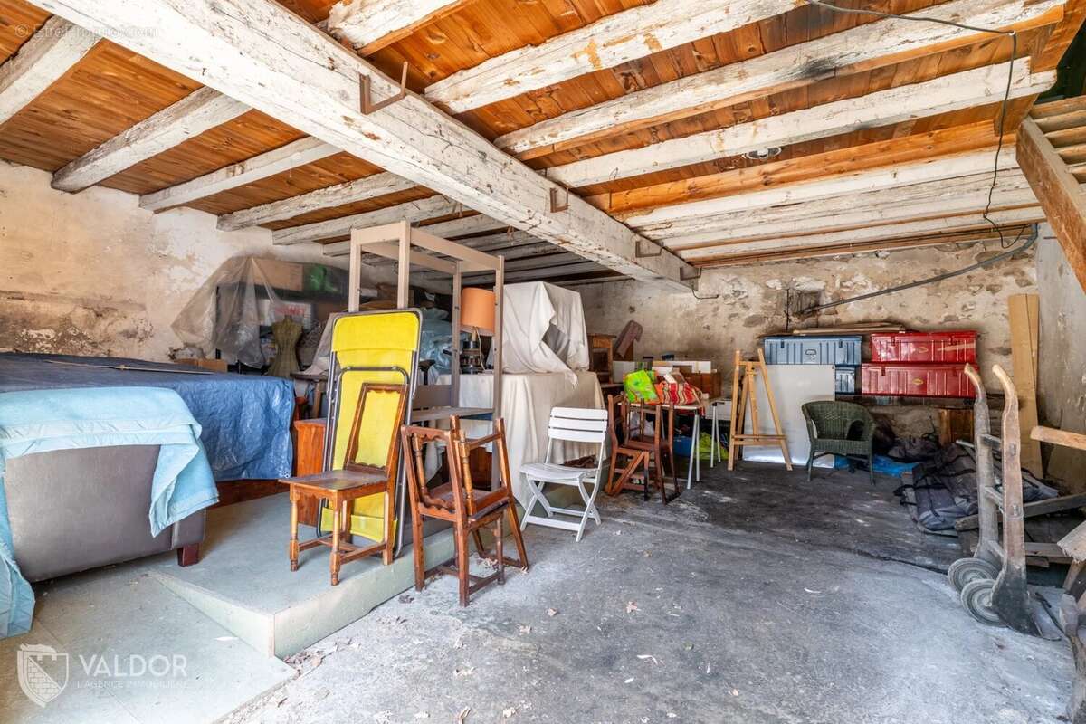 Maison à REGNIE-DURETTE