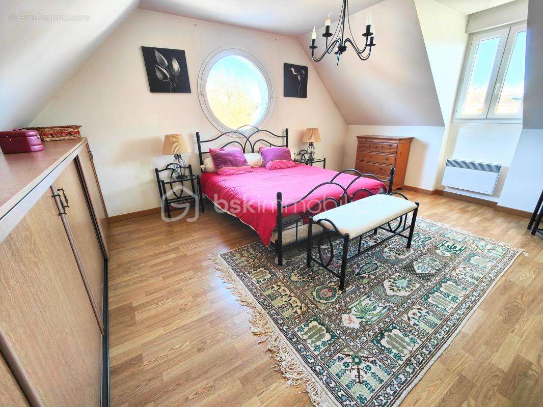 Maison à BAZAINVILLE