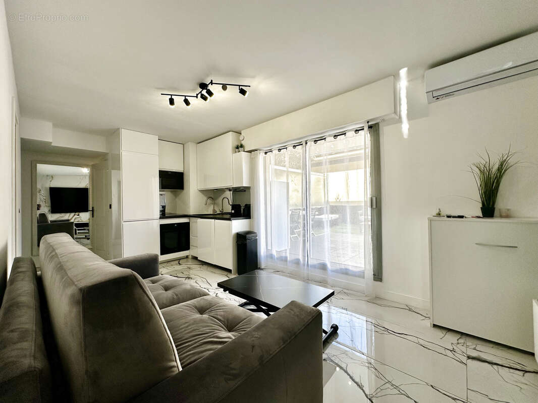 2 pièces 35 m2 + 32 m2 de terrasse à ciel ouvert + parking & cave - photo 7