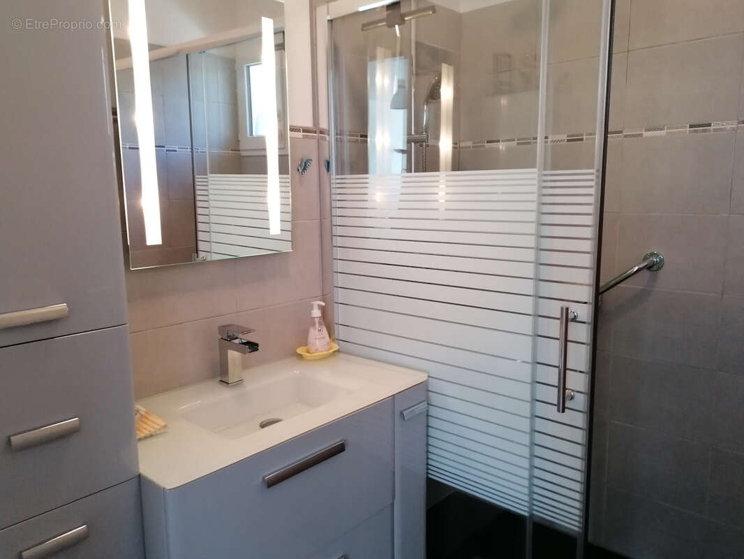 Maison à BAGNOLS-EN-FORET