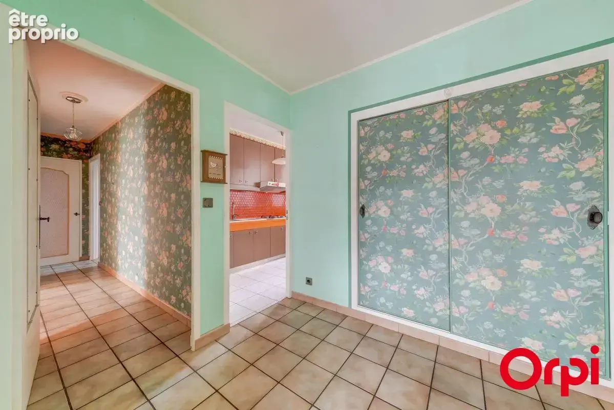 Exclusivité Orpi - Appartement T3 lumineux et traversant de près de 70 m2 avec une place privative - photo 9