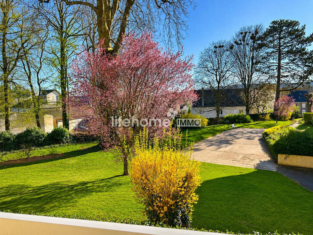 Appartement à BALAN