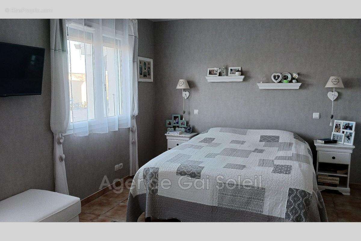 Maison à NISSAN-LEZ-ENSERUNE