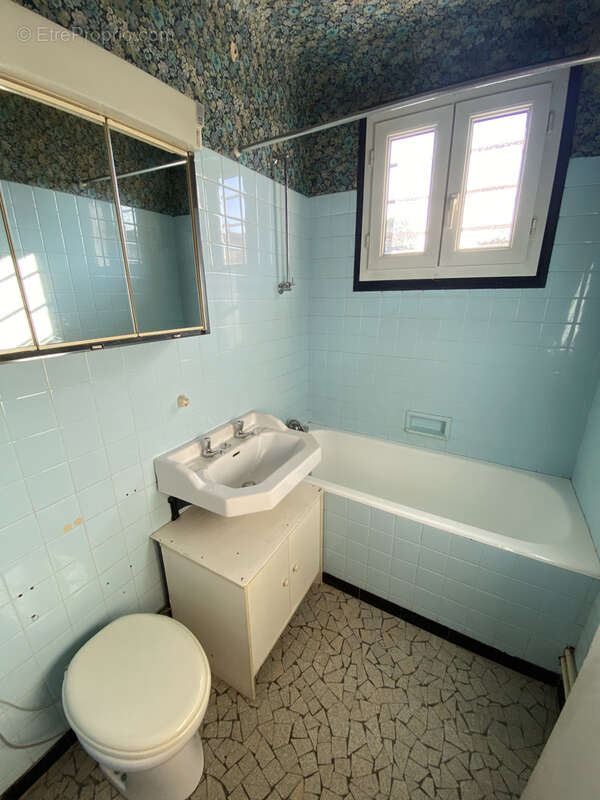 Maison à PARAY-VIEILLE-POSTE