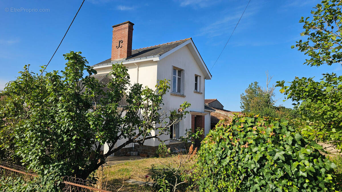 Maison à LE LANDREAU