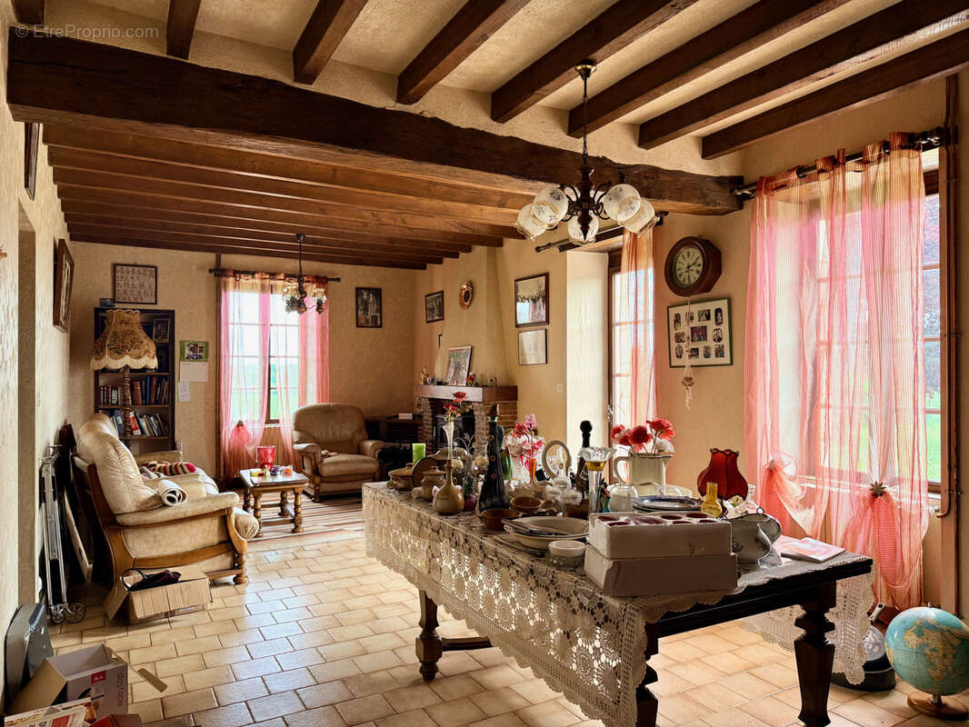 Maison à CHEMIRE-SUR-SARTHE