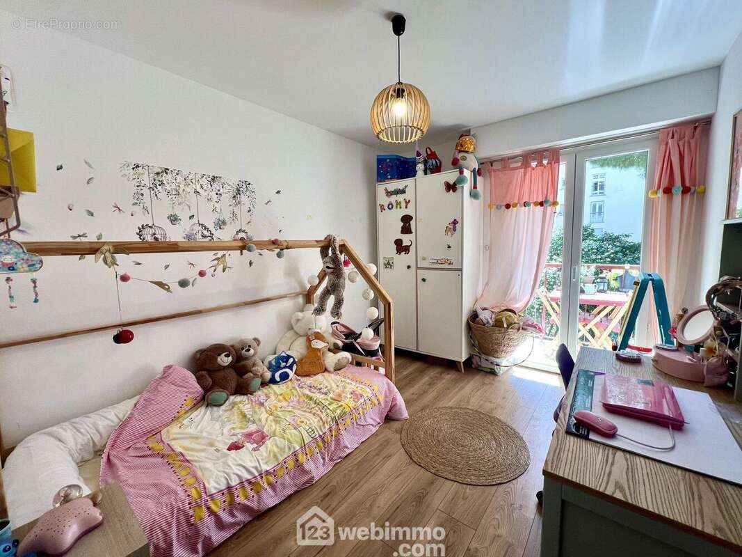 L'appartement possède 3 chambres... - Appartement à SAN-MARTINO-DI-LOTA