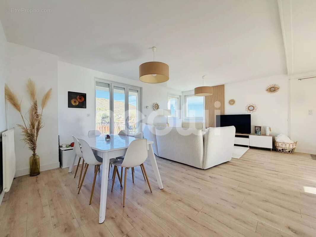 Maison à CHATEAUGAY