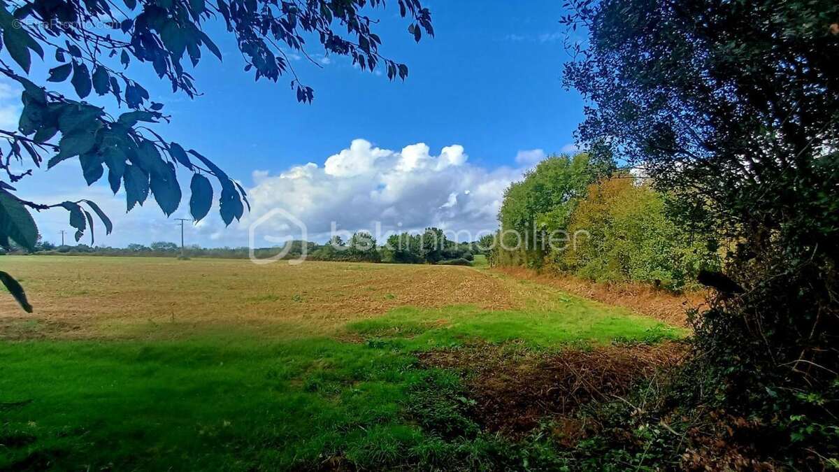 Maison à NIEUL-LE-DOLENT