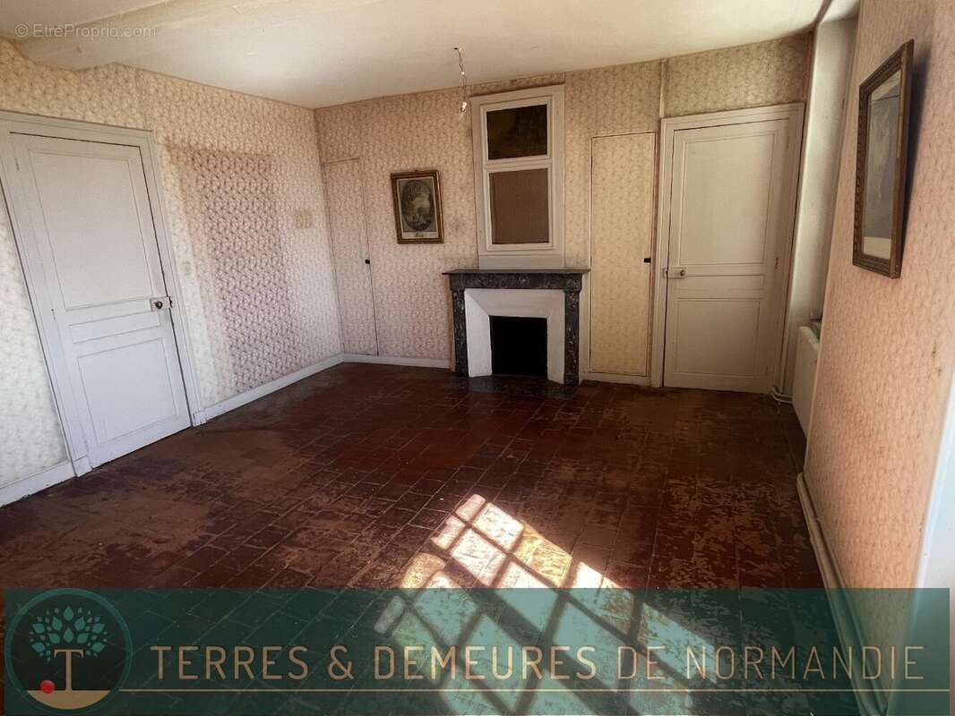Maison à CORMEILLES