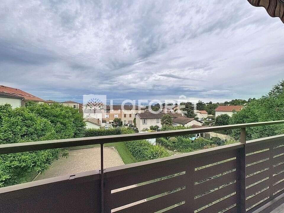 Appartement à JASSANS-RIOTTIER