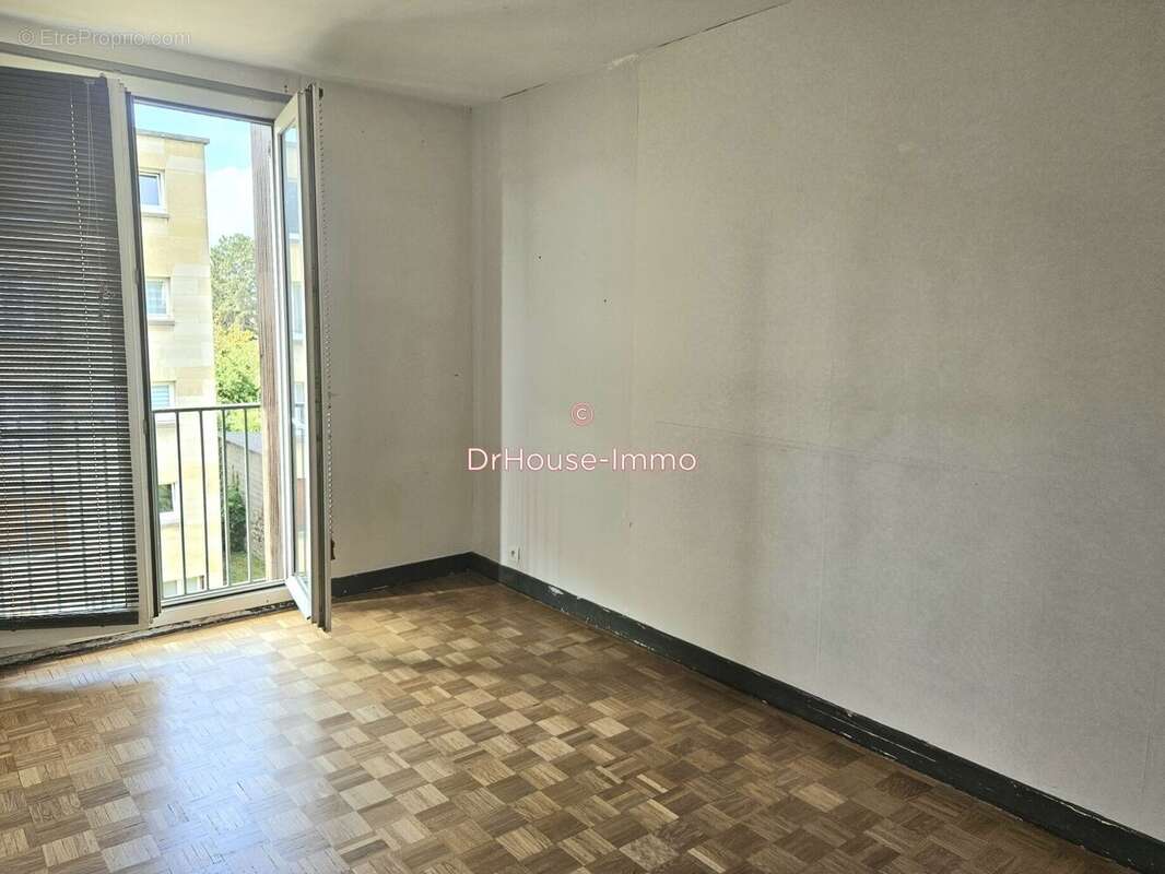 Appartement à SAINT-MAUR-DES-FOSSES