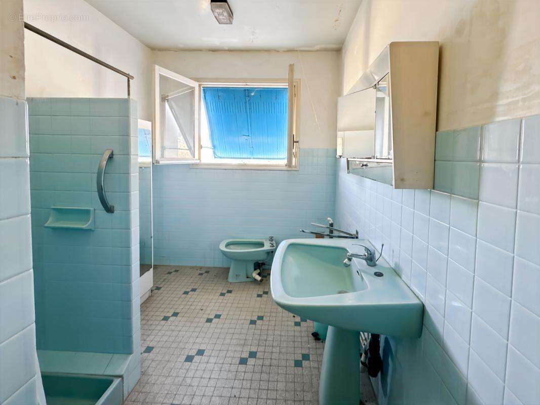 Maison à SAINT-LEON-SUR-L&#039;ISLE