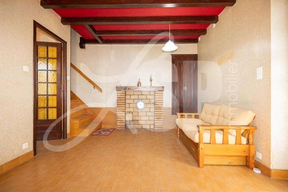 Maison de village avec jardin + Dépendance - Maison à BEAUCROISSANT