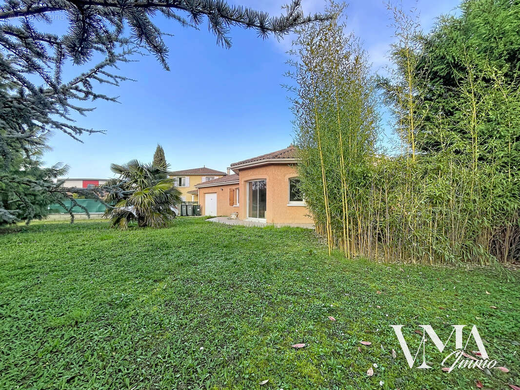 Maison à GREZIEU-LA-VARENNE