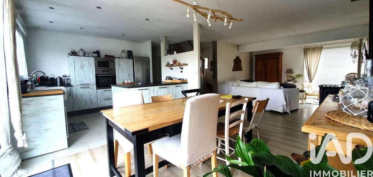 Maison 133 m² à Guignemicourt  - photo 4