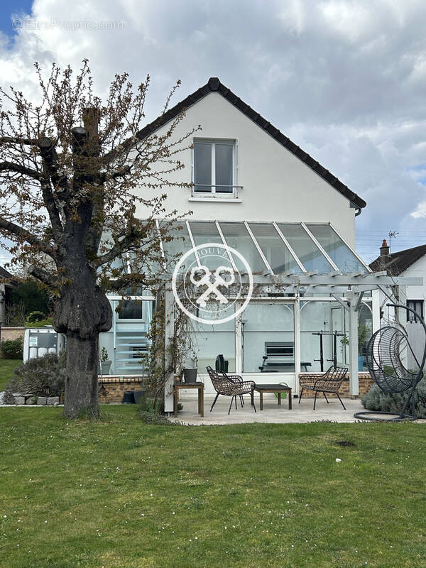 Maison à SAINT-JULIEN-LES-VILLAS