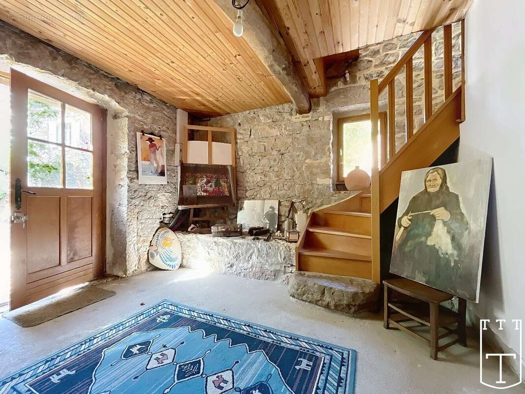 100% charme avec cette bâtisse + 1 dépendance [sud Ardèche] - photo 20