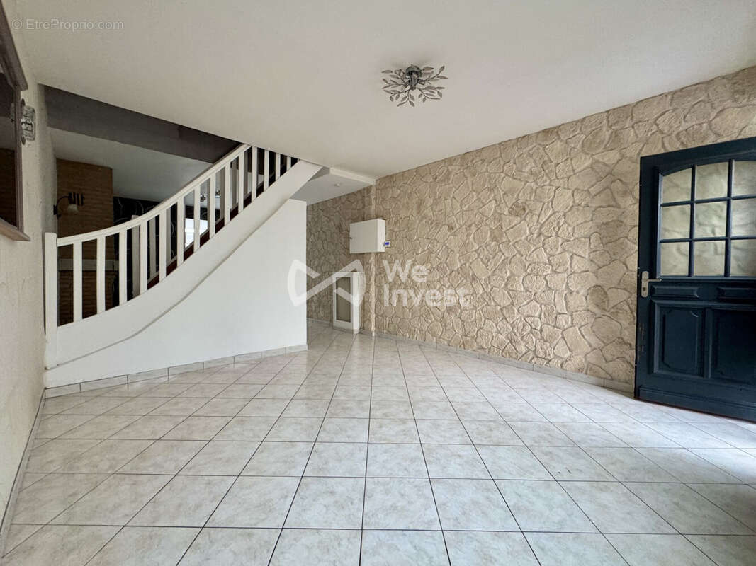 Maison 101 m² à Carvin  - photo 6