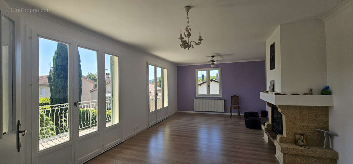 Maison à PORTES-LES-VALENCE