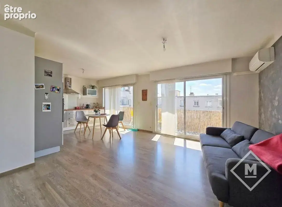 Appartement T3 lumineux Marseille 4ème - Les 5 Avenues - Dernier étage avec terrasse et ascenseur - photo 2
