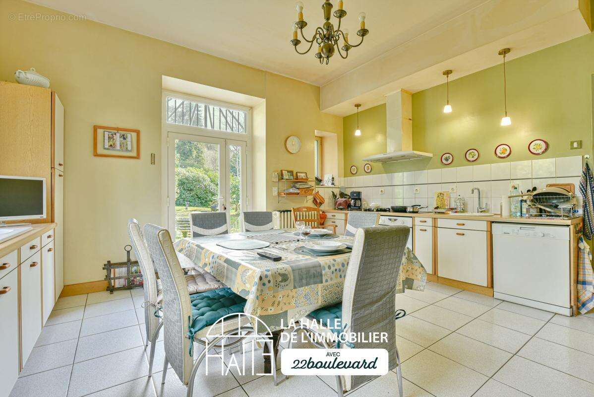 Maison à BONNAC-LA-COTE