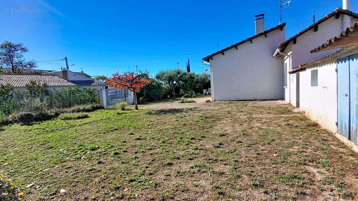 Maison à LES ANGLES