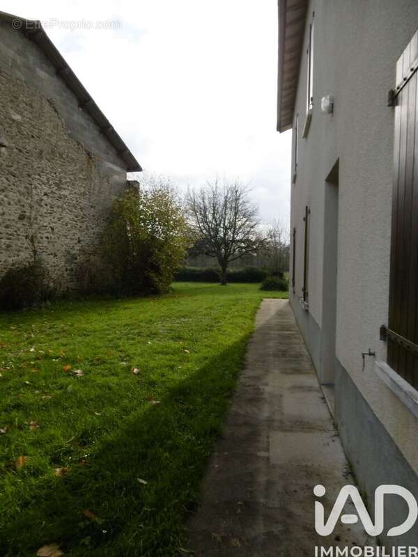 Photo 2 - Maison à GAJOUBERT