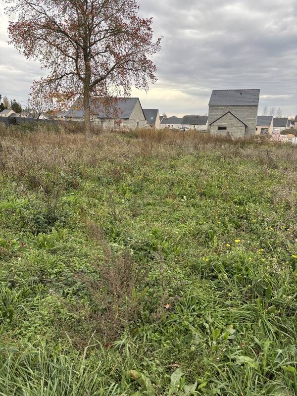 Terrain à LA MEMBROLLE-SUR-LONGUENEE