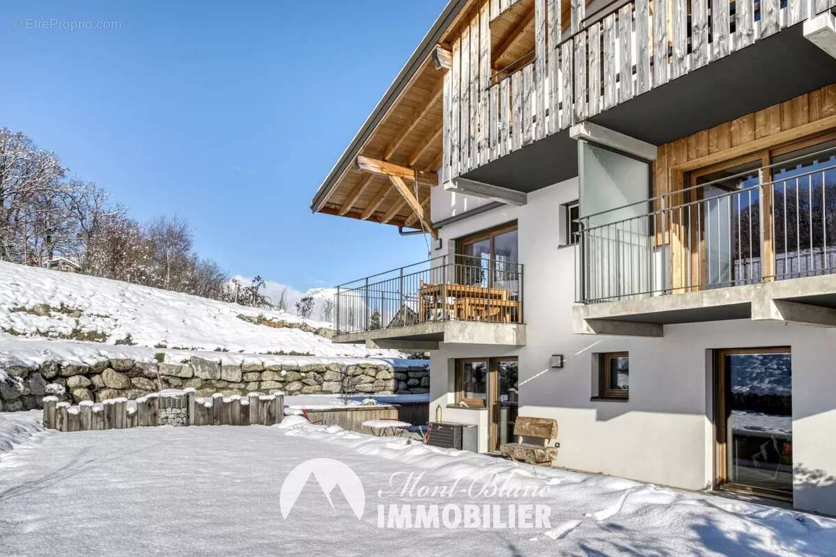 Appartement à COMBLOUX