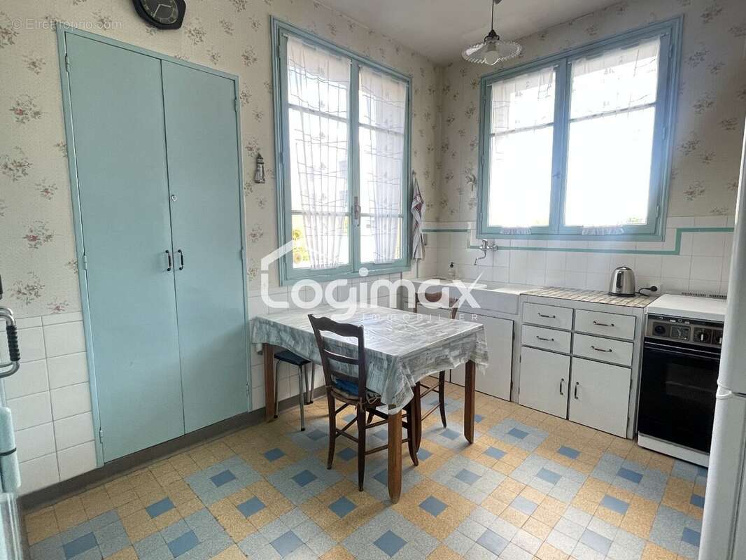 Maison 110 m² à La Rochelle  - photo 4