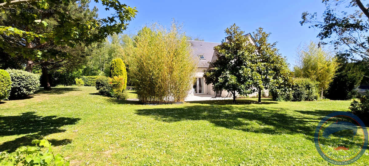 Maison à SAINT-CYR-SUR-LOIRE