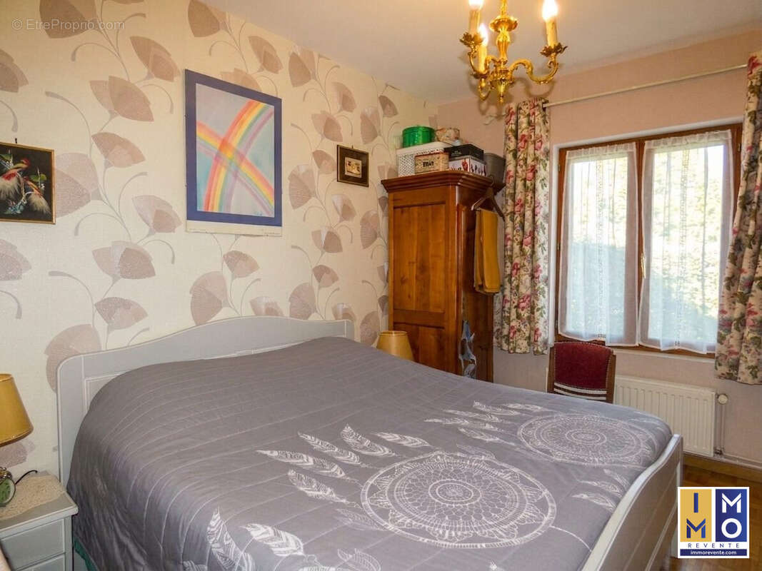 Maison à SAINTE-SOLANGE